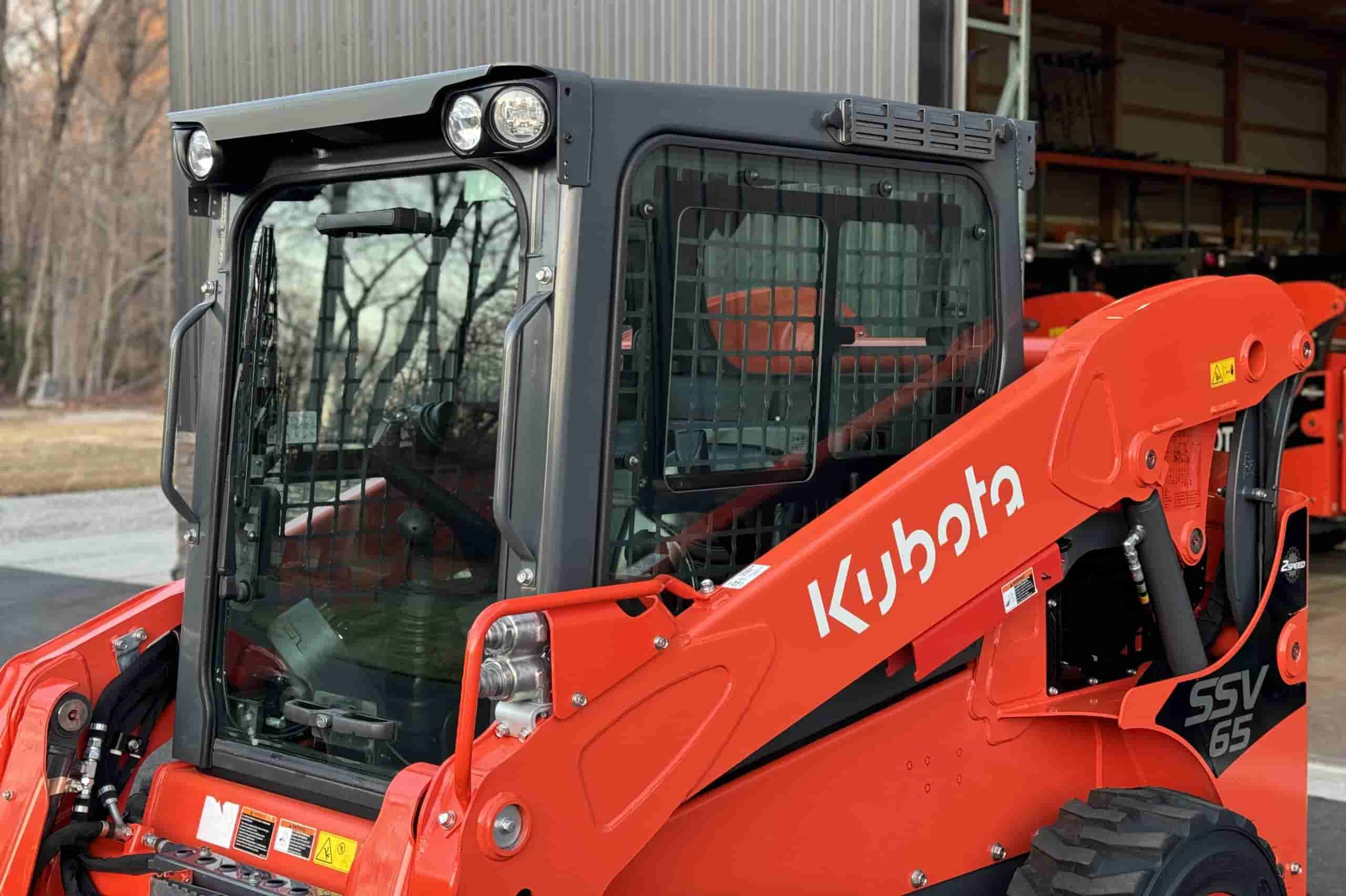 2022 KUBOTA SSV65 HIGH FLOW
